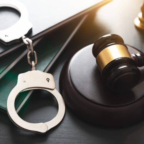 diferencias-entre-delitos-1400x1000